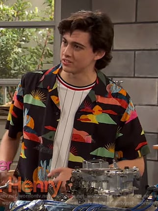 Neil’s black printed shirt on Ravens Home