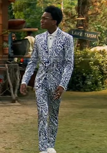 Norah’s blue swirl print suit on Bunkd