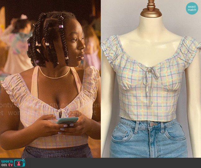 Primark Milkmaid Crop Top in Check worn by Tara Jones (Corinna Brown) on Heartstopper