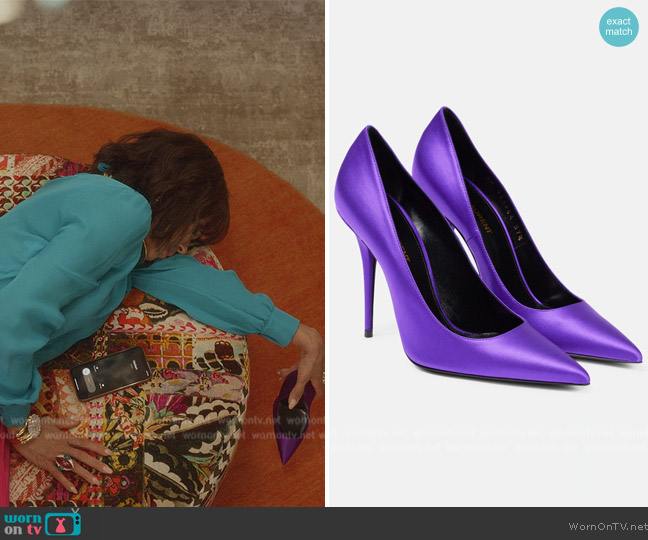 Saint Laurent Instinct 110 satin pumps worn by Lisa Todd Wexley (Nicole Ari Parker) on And Just Like That