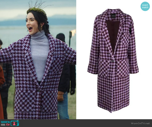 Smythe Houndstooth Single-Breasted Coat in Violett worn by Bess (Maddison Jaizani) on Nancy Drew
