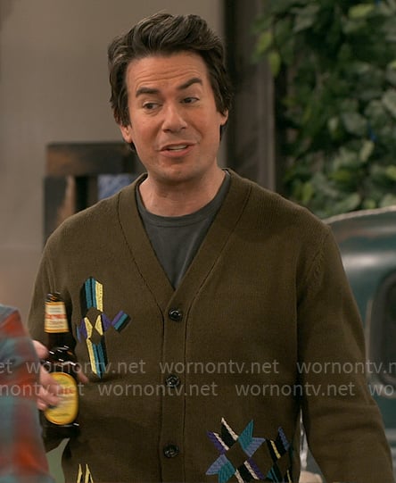 Spencer’s green embroidered cardigan on iCarly