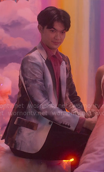 Tao’s prom suit jacket on Heartstopper