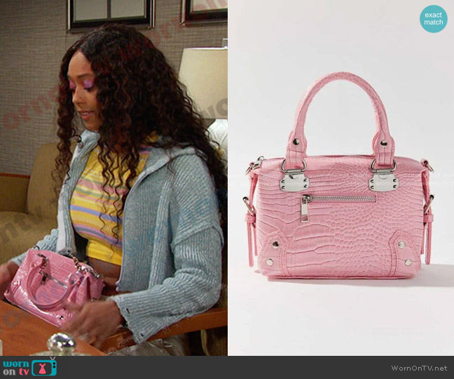 Urban Outfitters Skylar Crossbody Bag worn by Talia Hunter (Aketra Sevellian) on Days of our Lives