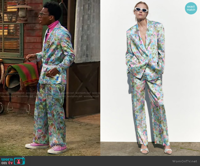 Zara Printed Satin Effect Blazer worn by Noah Lambert (Israel Johnson) on Bunkd