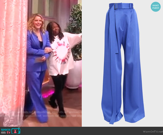 Alex Perry Landon belted pleated satin-crepe wide-leg pants worn by Sara Haines on The View