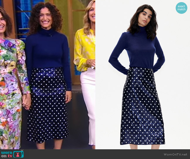 Baum Und Pferdgarten Corenna Sweater worn by Cara Mentzel on Good Morning America