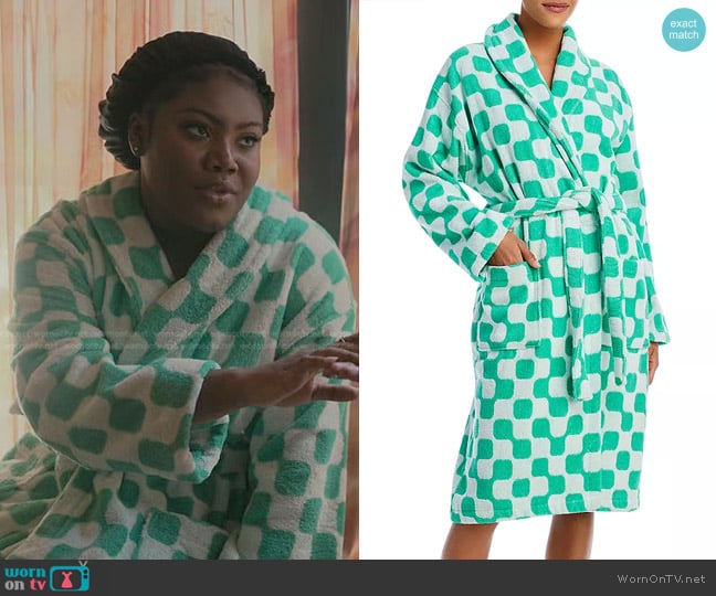 Dusen Dusen Net Bathrobe worn by Lynae (Zaria Imani Primer) on The Chi
