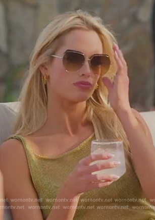 Alexandra’s geometric sunglasses on Selling the OC