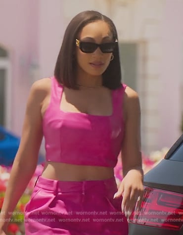 Brandi’s pink leather crop top and shorts on Selling the OC