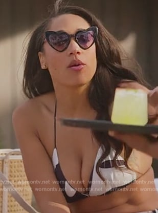 Brandi’s black heart shape sunglasses on Selling the OC