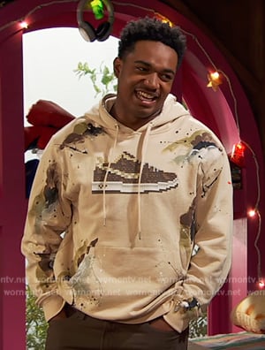 Booker’s beige sneaker print hoodie on Ravens Home
