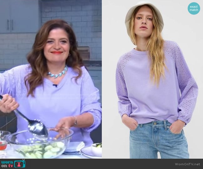 Gap Broderie Sleeve Sweatshirt worn by Alex Guarnaschelli on Good Morning America