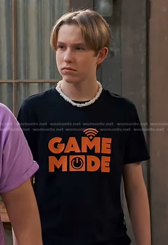 Jake’s black Game Mode tee on Bunkd