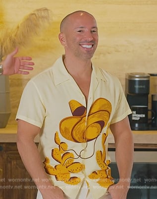 Jason’s yellow sombrero print shirt on Selling the OC