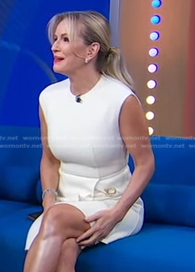 Jennifer’s white dress with safety pin on Good Morning America