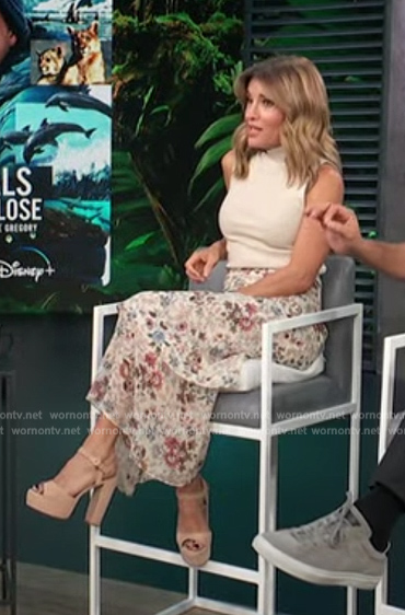 Kit’s floral print skirt on Access Hollywood