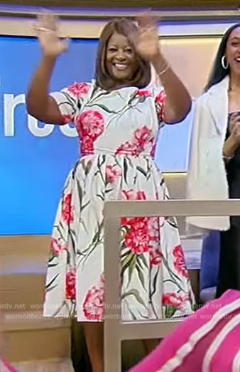 Mary Newton’s white floral print dress on Tamron Hall Show