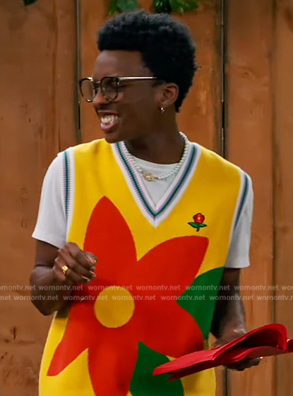 Noah’s yellow floral vest and pants on Bunkd