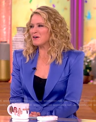 Sara’s blue satin suit on The View