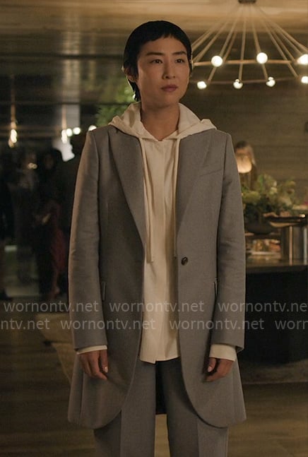 Stella’s long grey blazer on The Morning Show