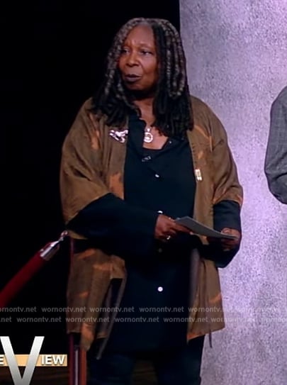 Whoopi’s crane print kimono top on The View