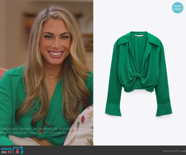 Zara Twist front Blouse worn by (Alexandra Harper) on Selling the OC
