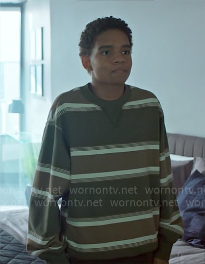 Devon’s green striped sweatshirt on Chucky