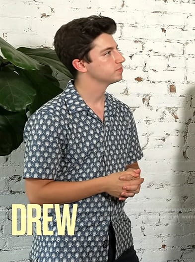 Eitan Bernath’s blue printed shirt on The Drew Barrymore Show