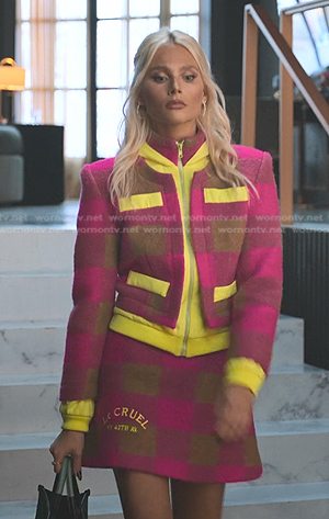 Isadora’s pink plaid jacket and mini skirt on Elite