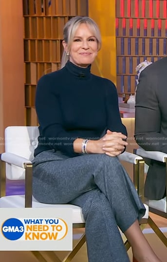 Jennifer’s grey cropped flare pants on Good Morning America