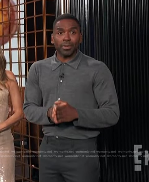 Justin’s gray button down shirt on E! News