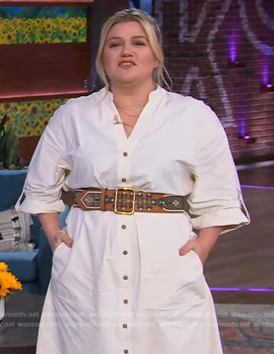 Kelly’s embroidered belt on The Kelly Clarkson Show