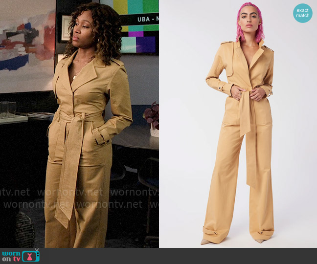 LITA by Ciara Trench Jumpsuit in Stretch Twill Cotton in Doe worn by Christina Hunter (Nicole Beharie) on The Morning Show