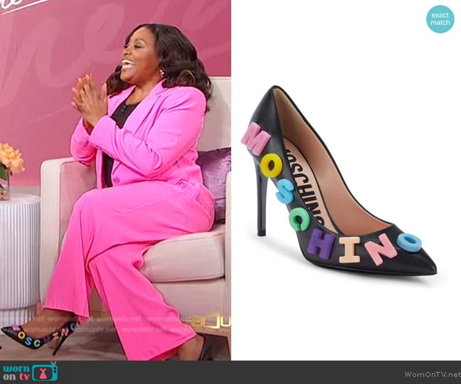 Moschino Logo Leather Pumps worn by Sherri Shepherd on Sherri