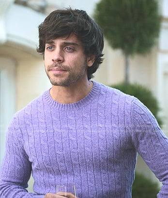 Raul’s purple cable kit sweater on Elite