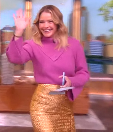 Sara’s pink ribbed cowl neck sweater on The View