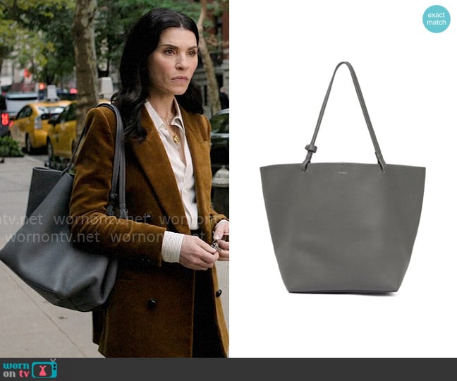 The Row Park Three Tote worn by Laura Peterson (Julianna Margulies) on The Morning Show