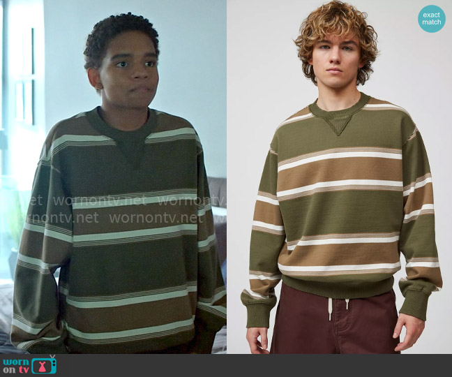 Urban Outfitters Skate Striped Crew Neck Sweatshirt in Dark Green worn by Devon Evans (Björgvin Arnarson) on Chucky