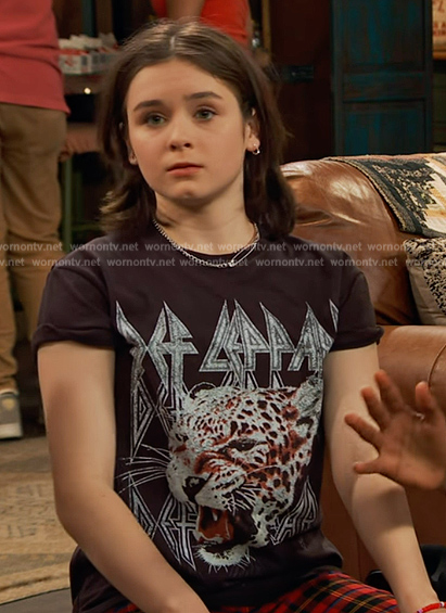 Winnie’s black Def Leppard graphic tee on Bunkd