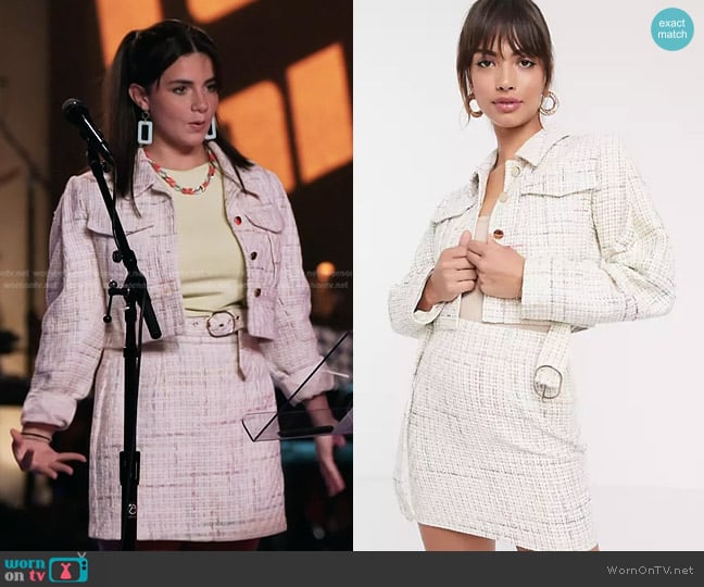 Asos Exaggerated Sleeve Boucle Suit Blazer with pocket detail worn by Julia Roome on The Voice