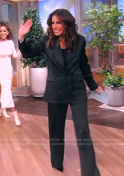 Alyssa’s green double breasted blazer on The View