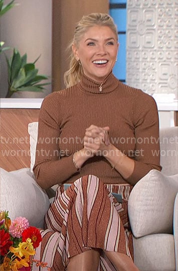 Amanda’s brown turtleneck and striped midi skirt on The Talk