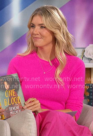 Amanda’s pink sweater and pleated skirt on The Talk