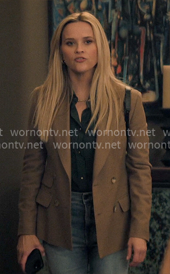 Bradley’s taupe brown blazer and black bag on The Morning Show