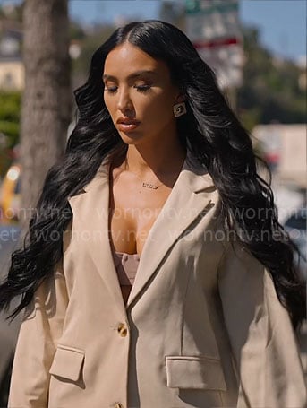 Bre’s beige oversized blazer on Selling Sunset