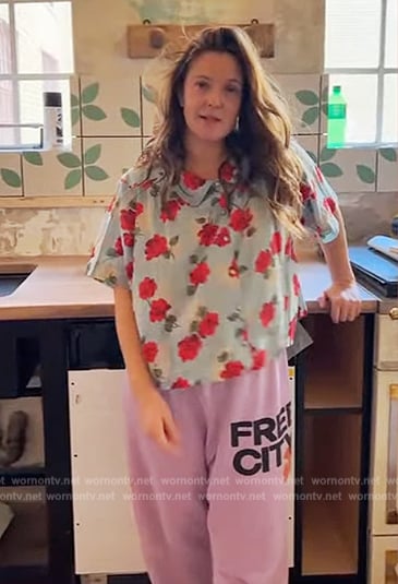 Drew’s floral print blouse on The Drew Barrymore Show