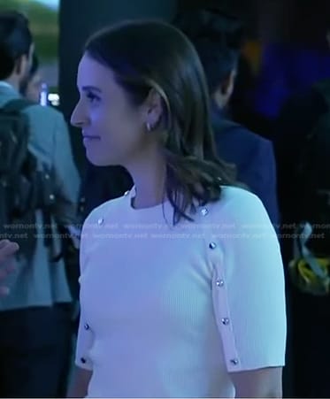 Elizabeth’s white button trim top on Good Morning America
