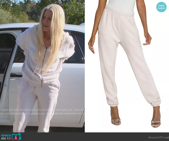 Good American Boyfriend Sweatpants worn by Khloe Kardashian (Khloe Kardashian) on The Kardashians