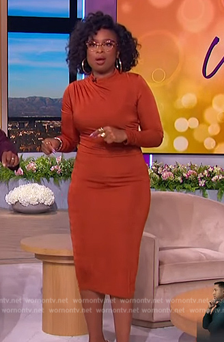 Jennifer’s brown ruched dress on The Jennifer Hudson Show